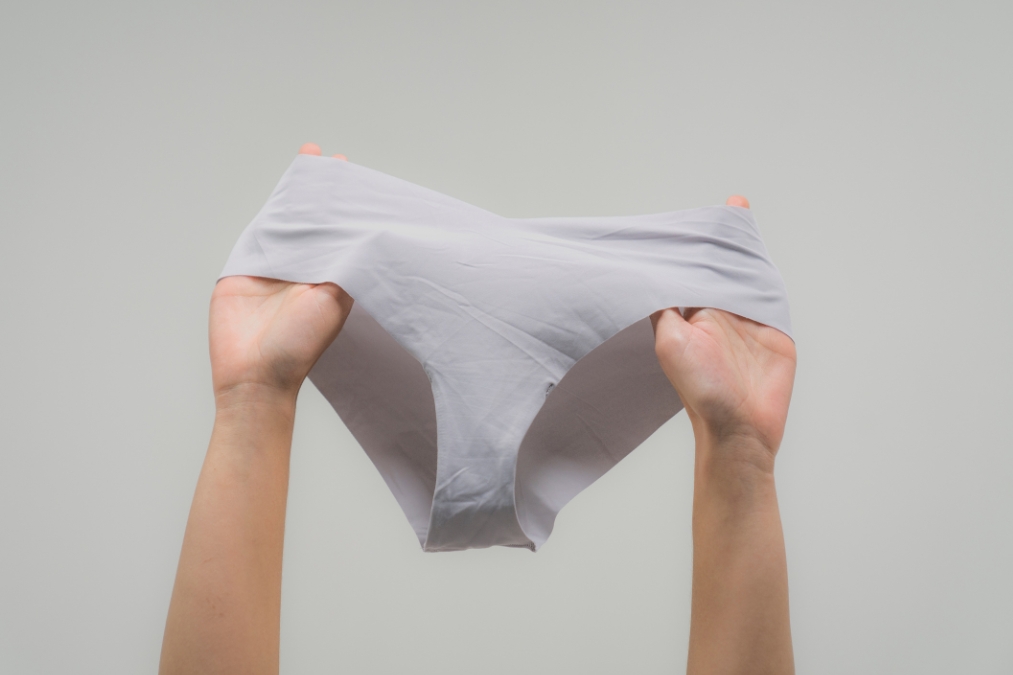 What to Look for When Choosing Underwear for Running Tights